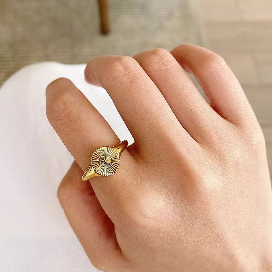Rizavelle | Sunburst Ring 18K Gold